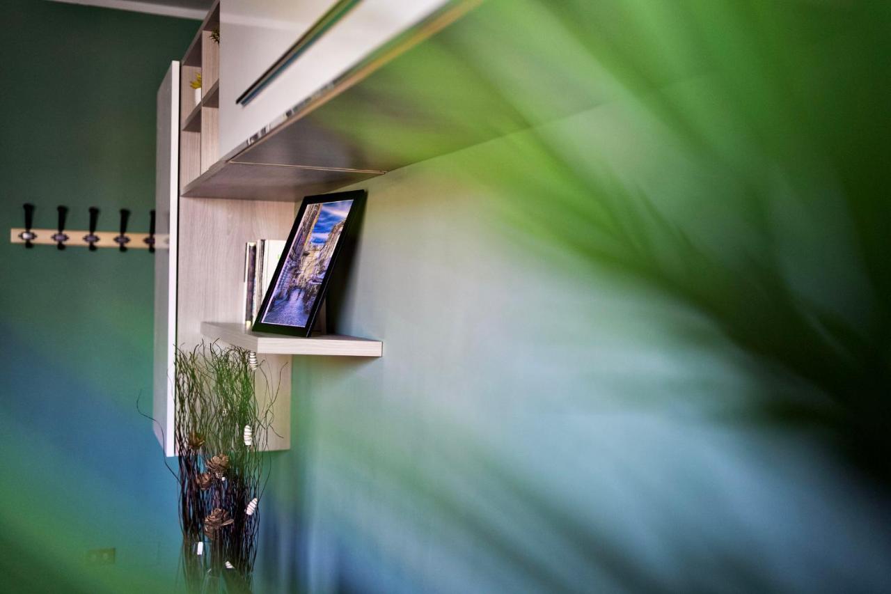 Casa Zoe Apartment Free Parking,Self Check In & Free Wi Fi Parma Ngoại thất bức ảnh